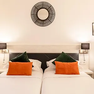 2* Otel Diana